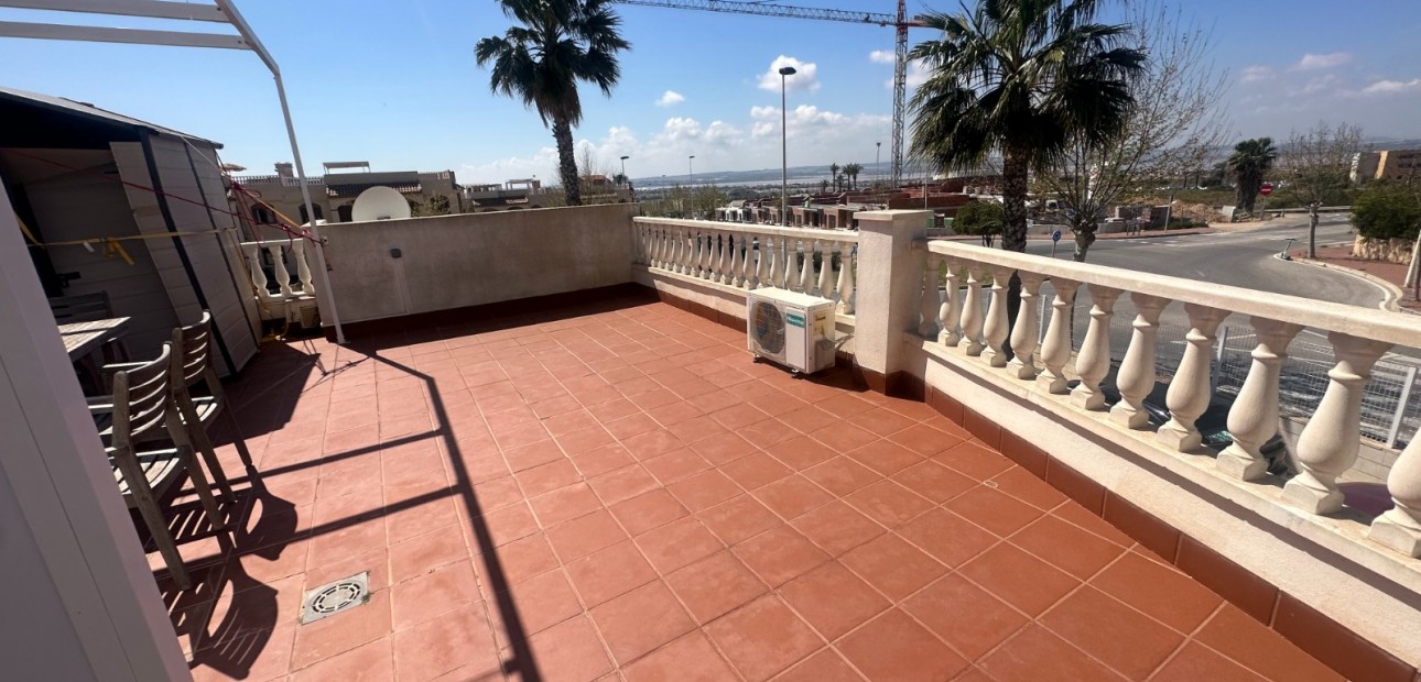 Herverkoop - Bungalow -
Torrevieja - Aguas Nuevas