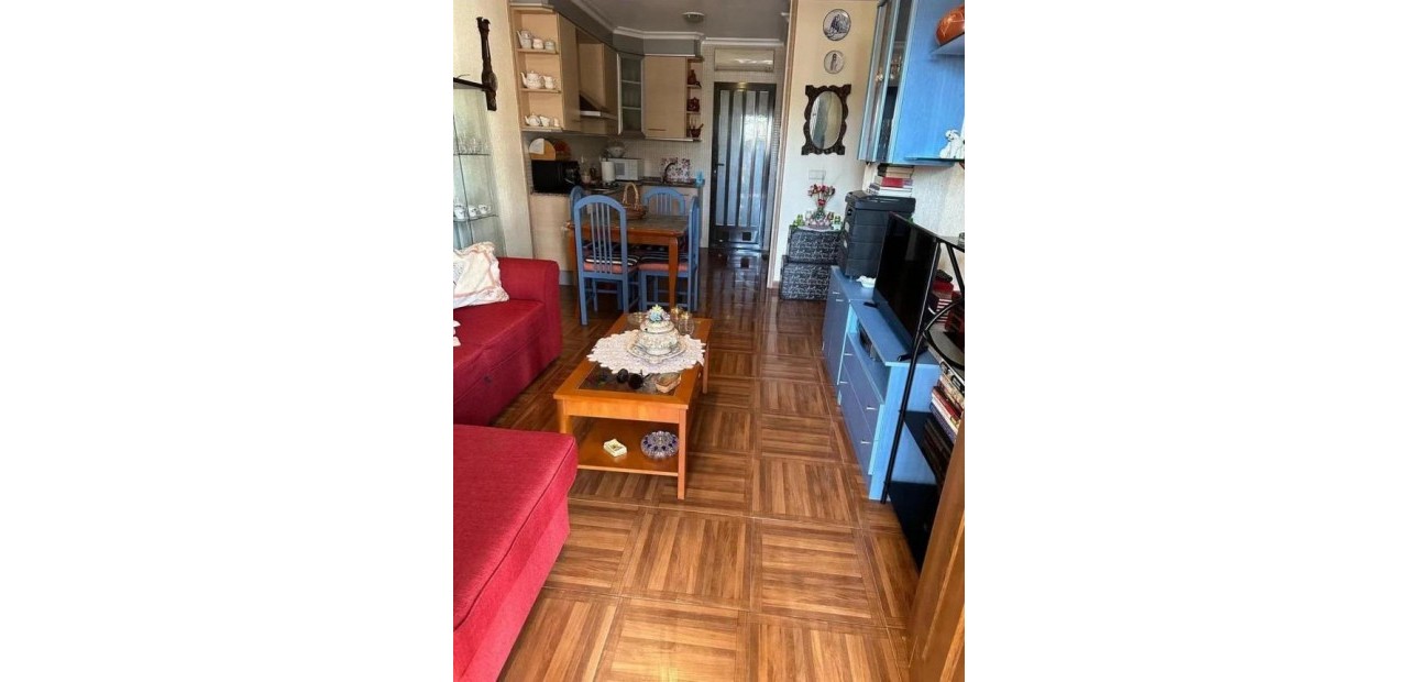 Herverkoop - Villa -
Torrevieja - Torreblanca