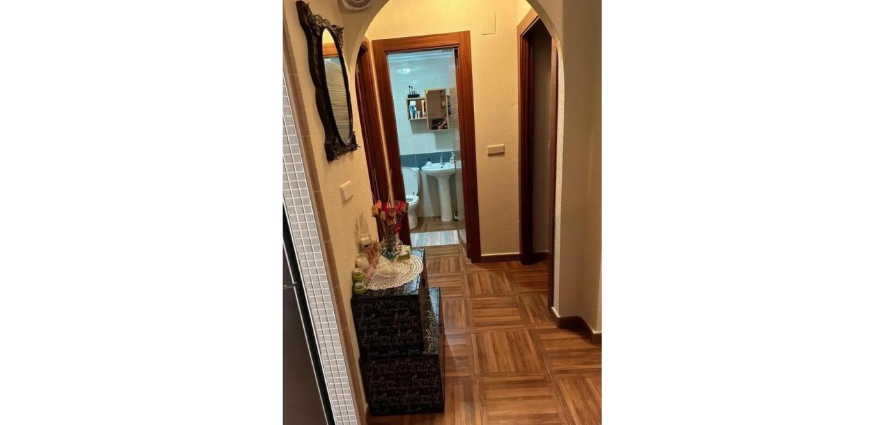 Herverkoop - Villa -
Torrevieja - Torreblanca