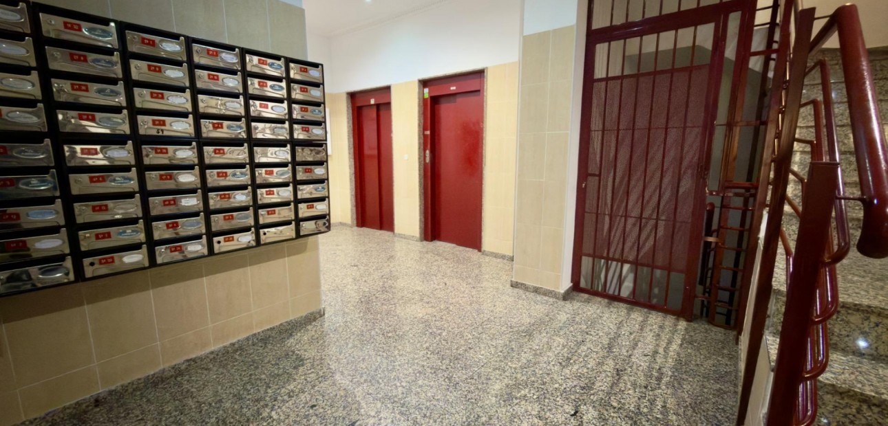 Herverkoop - Appartement / flat -
Torrevieja - Parque de las Naciones