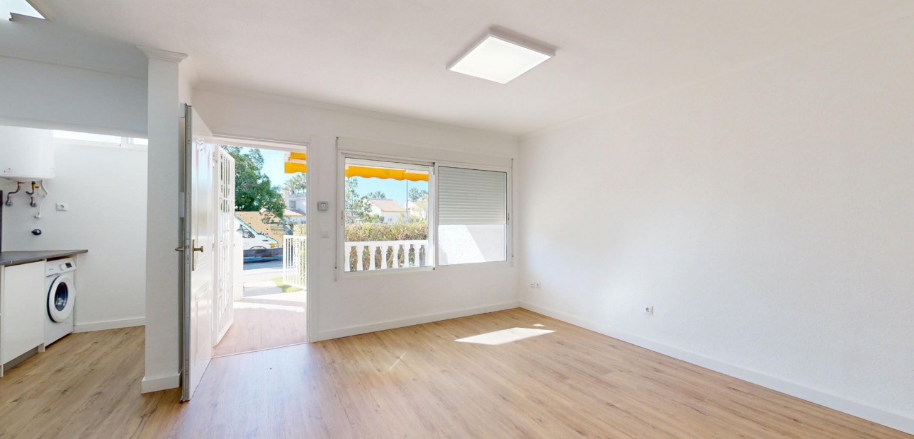 Herverkoop - Appartement / flat -
Orihuela Costa - Villamartin