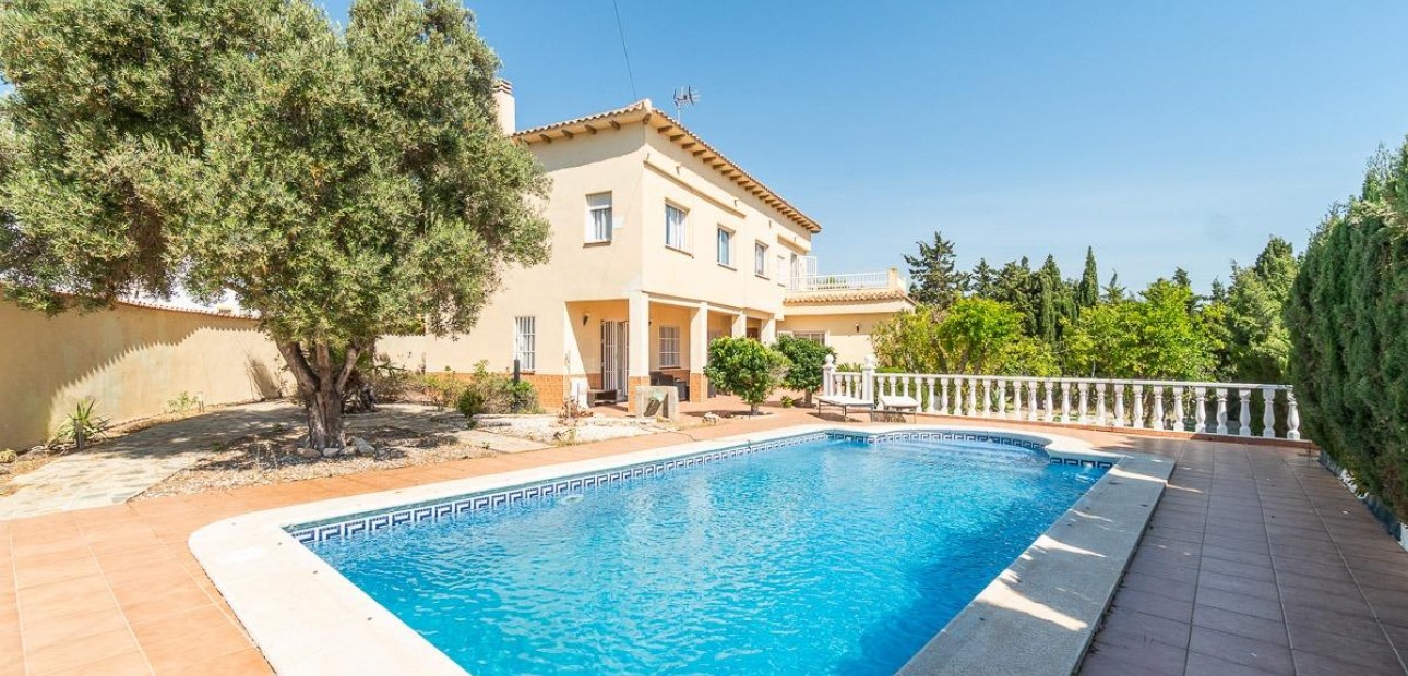 Herverkoop - Villa -
Torrevieja - La Mata