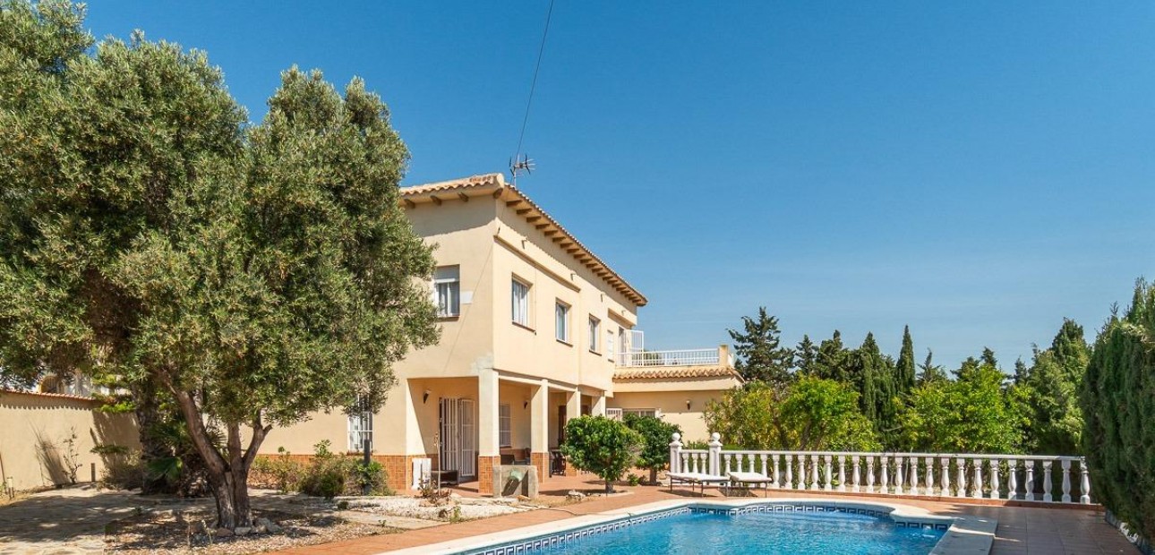 Herverkoop - Villa -
Torrevieja - La Mata