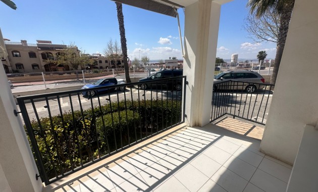 Herverkoop - Bungalow -
Torrevieja - Aguas Nuevas