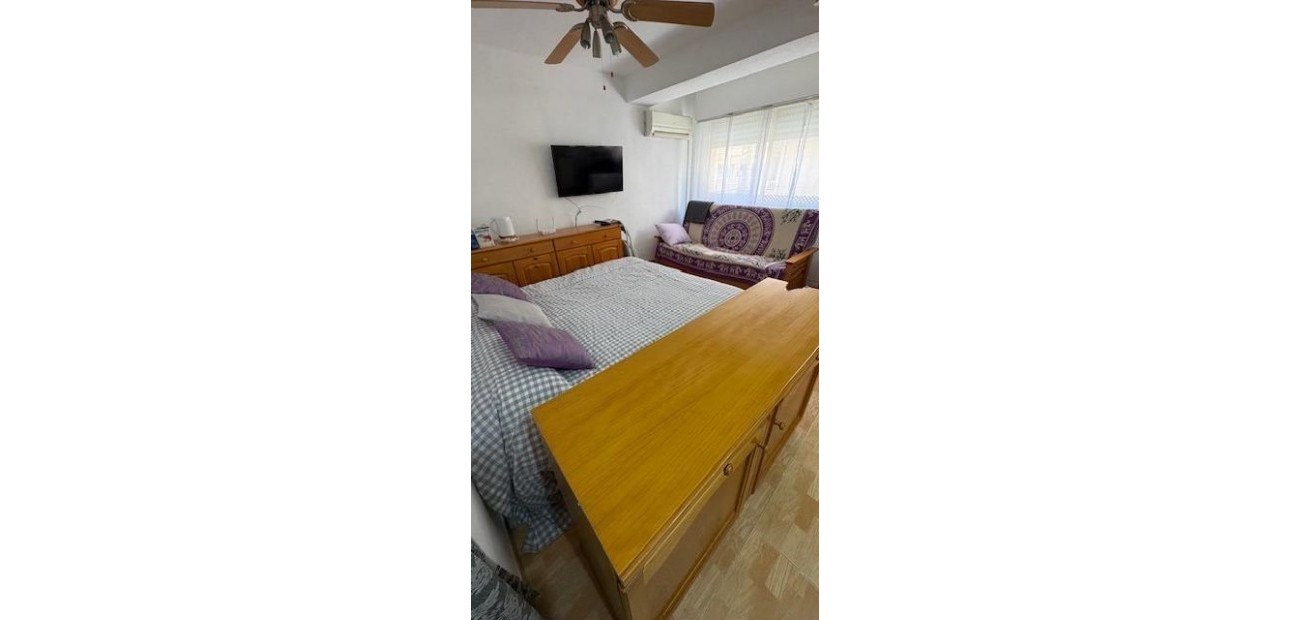 Herverkoop - Studio -
Torrevieja - Acequion