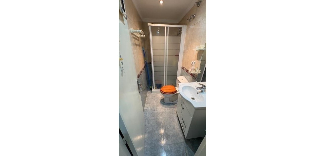 Herverkoop - Studio -
Torrevieja - Acequion