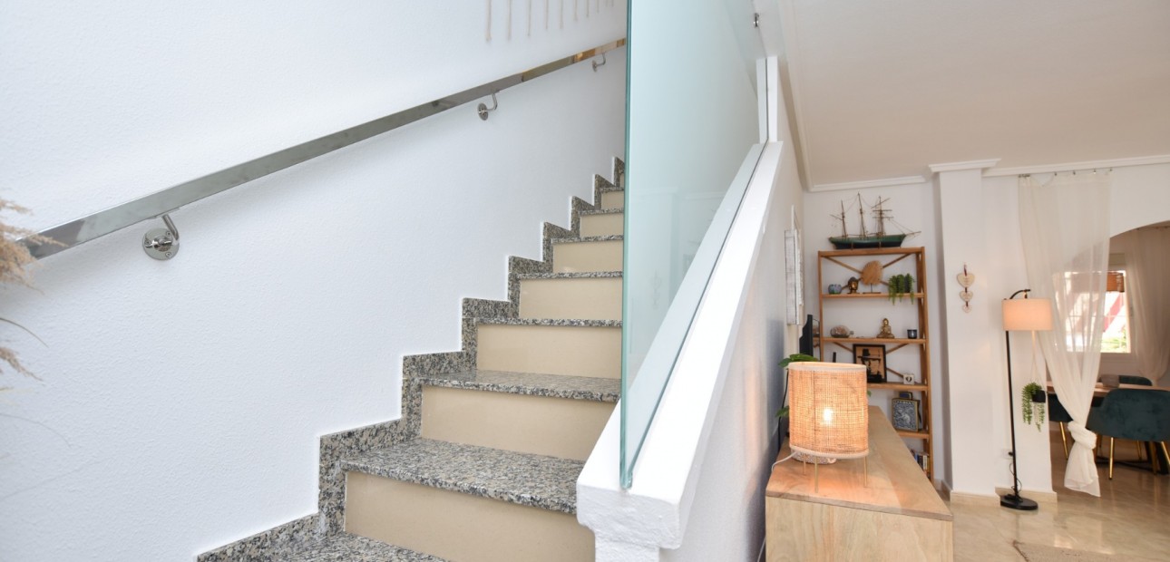 Herverkoop - Herenhuis -
Ciudad Quesada - Doña Pepa