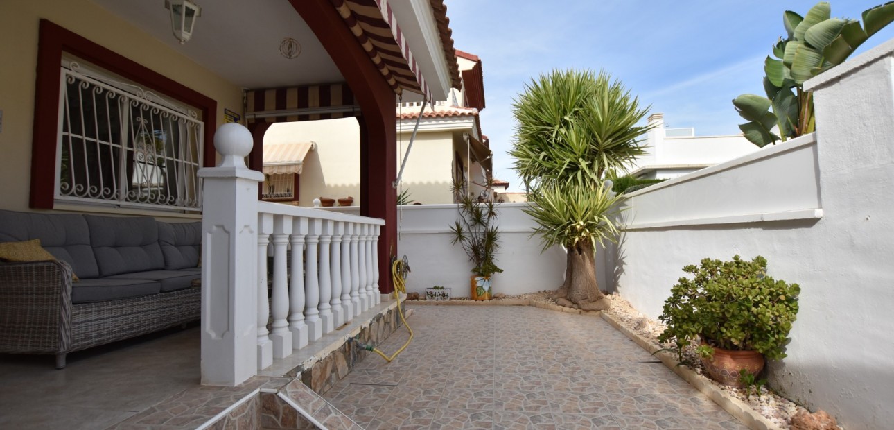 Herverkoop - Herenhuis -
Ciudad Quesada - Doña Pepa