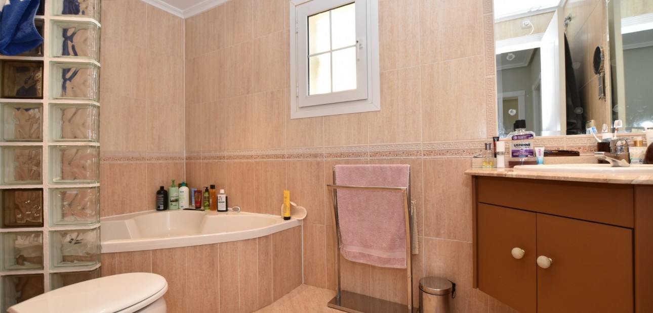 Herverkoop - Detached Villa -
Orihuela Costa - Los Dolses