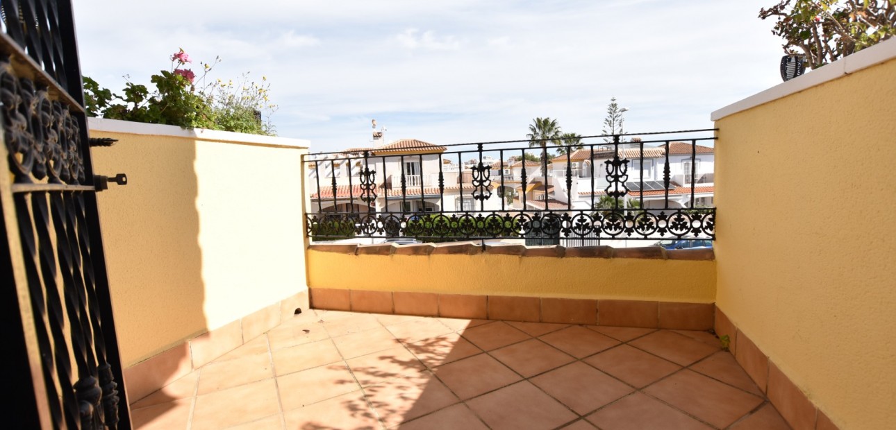 Herverkoop - Detached Villa -
Orihuela Costa - Los Dolses