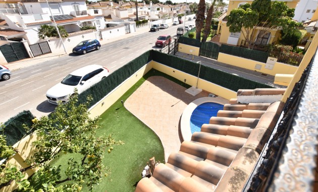 Herverkoop - Detached Villa -
Orihuela Costa - Los Dolses