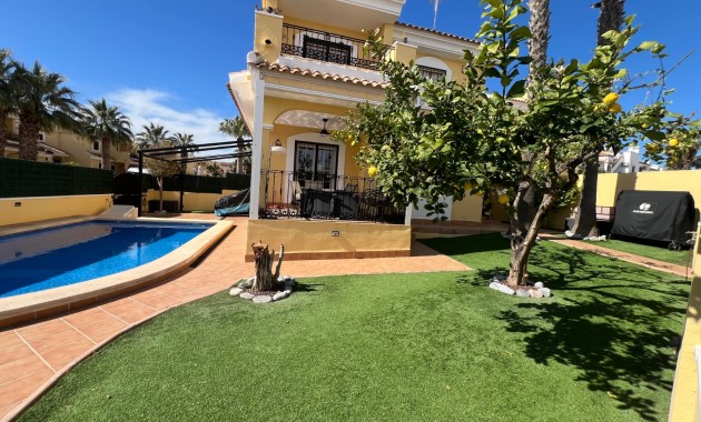 Herverkoop - Detached Villa -
Orihuela Costa - Los Dolses