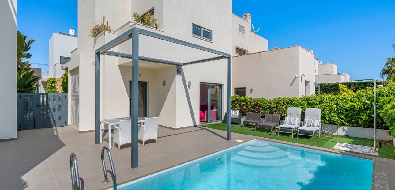 Herverkoop - Detached Villa -
Ciudad Quesada - La Laguna