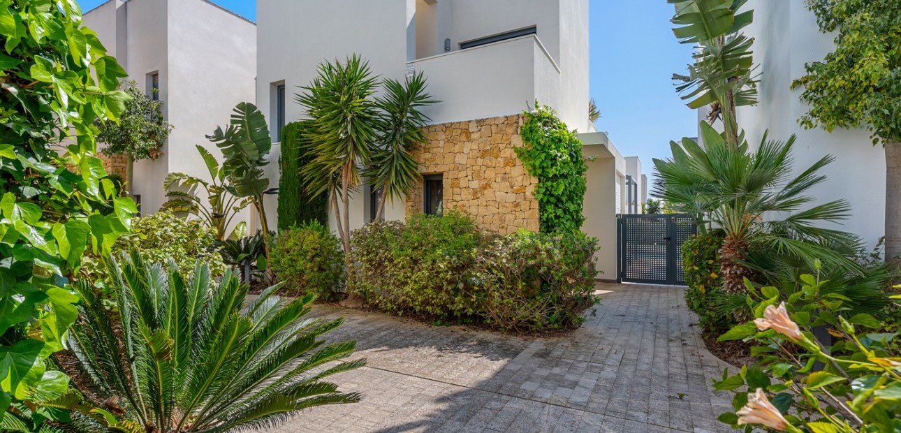 Herverkoop - Detached Villa -
Ciudad Quesada - La Laguna