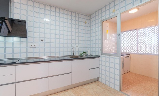 Herverkoop - Flat -
Orihuela Costa - La Zenia