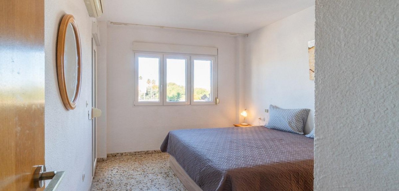 Herverkoop - Flat -
Orihuela Costa - La Zenia