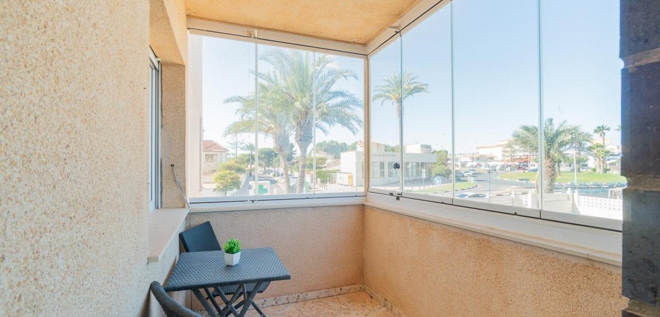 Herverkoop - Flat -
Orihuela Costa - La Zenia