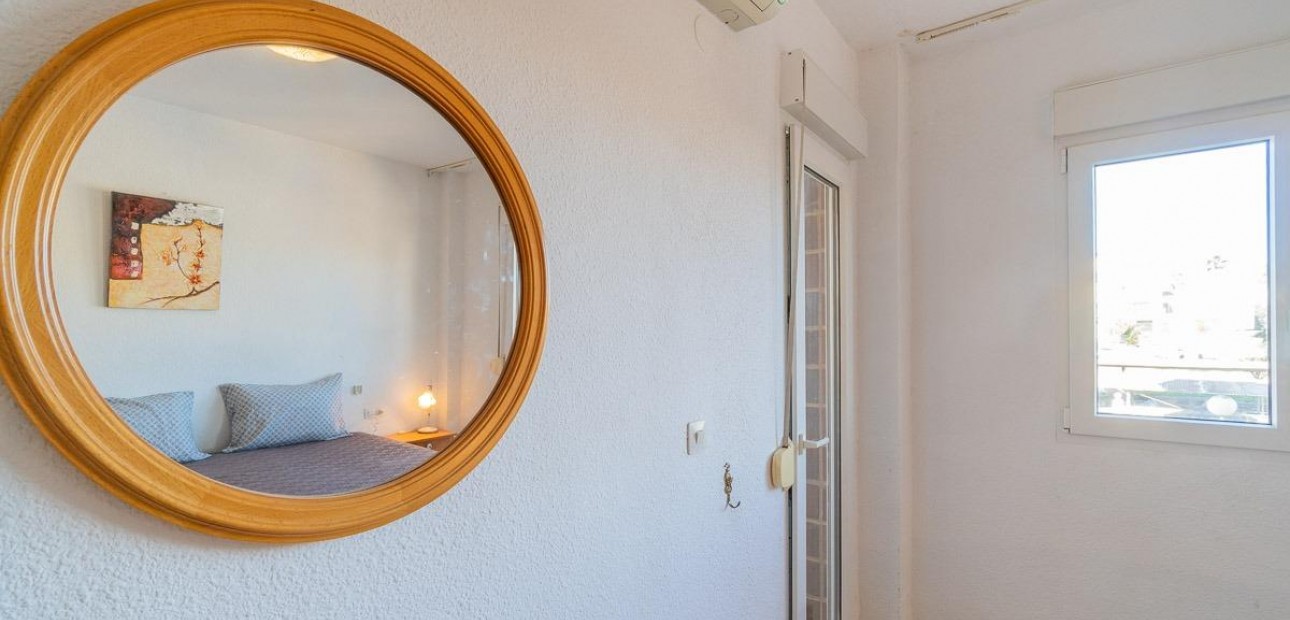 Herverkoop - Flat -
Orihuela Costa - La Zenia