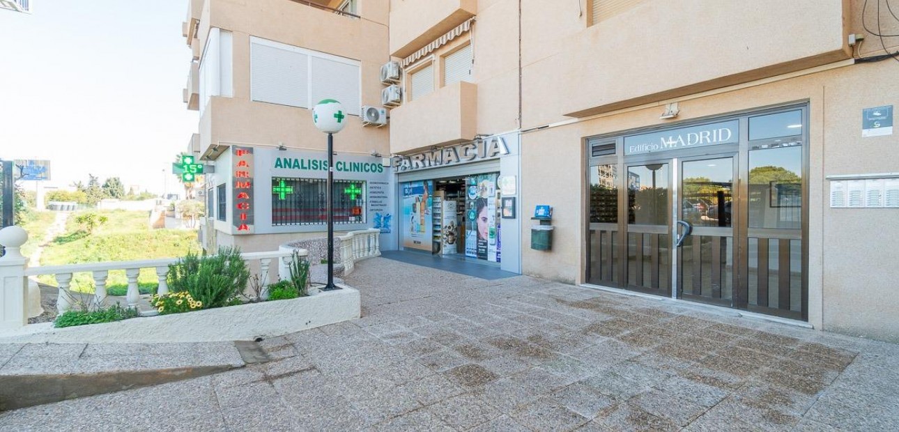 Herverkoop - Flat -
Orihuela Costa - La Zenia