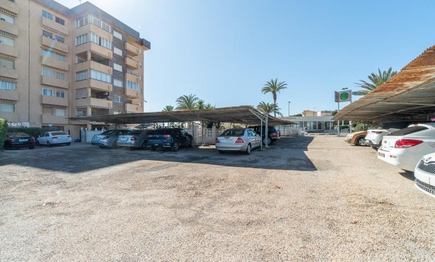 Herverkoop - Flat -
Orihuela Costa - La Zenia