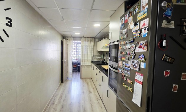 Herverkoop - Appartement / flat -
Almoradi - Centro urbano 2