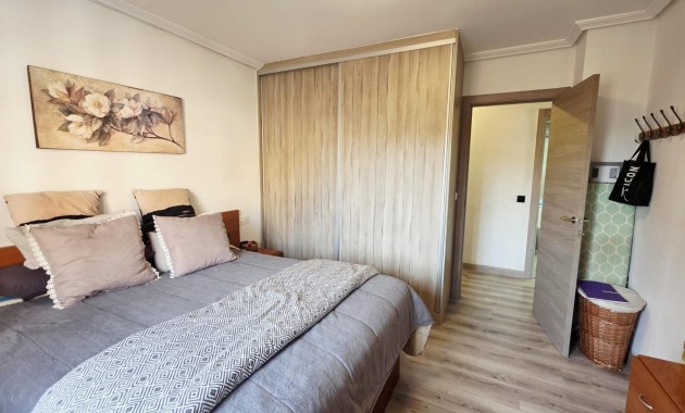 Herverkoop - Appartement / flat -
Almoradi - Centro urbano 2