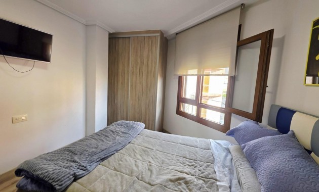 Herverkoop - Appartement / flat -
Almoradi - Centro urbano 2