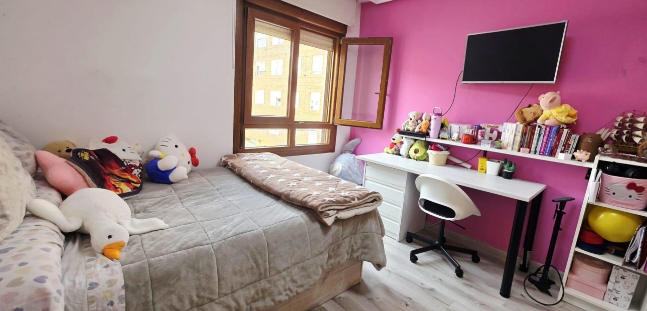 Herverkoop - Appartement / flat -
Almoradi - Centro urbano 2