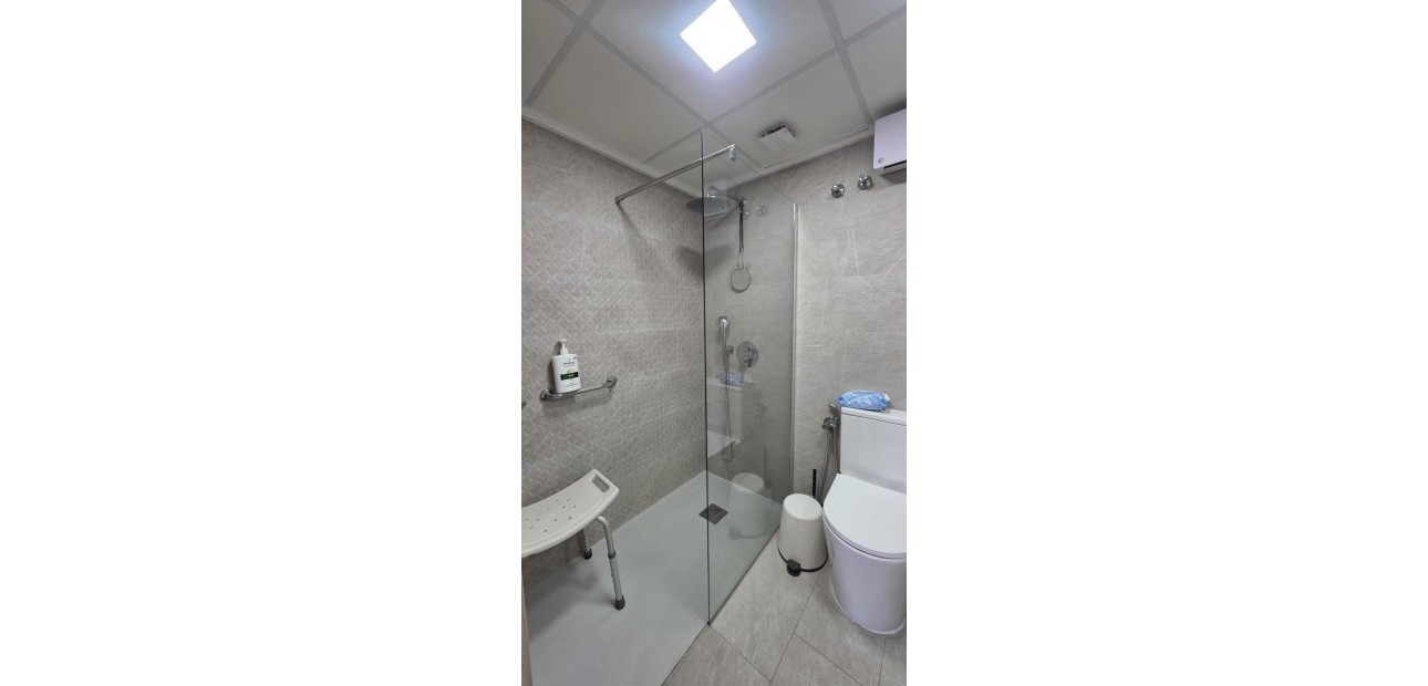 Herverkoop - Appartement / flat -
Almoradi - Centro urbano 2