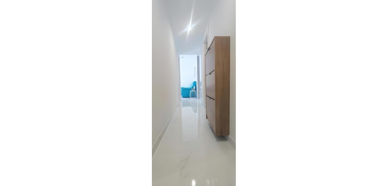 Sale - Apartment / flat -
Torrevieja - Torrejón