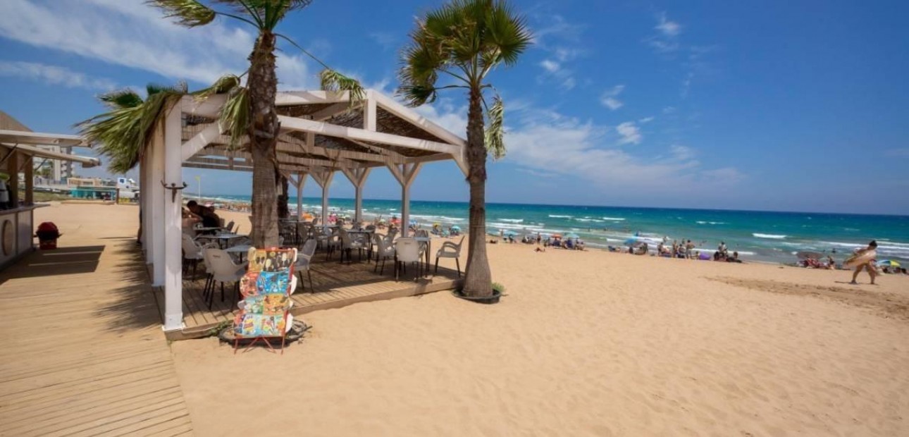 Sale - Apartment / flat -
Torrevieja - Torrejón