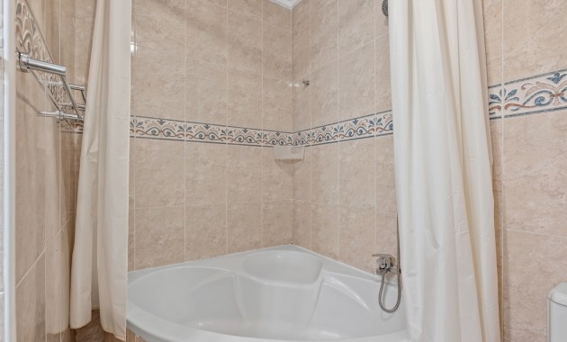 Herverkoop - Herenhuis -
Ciudad Quesada - Rojales