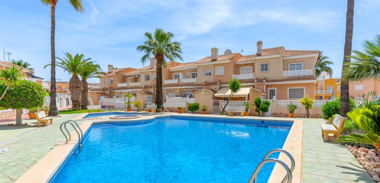 Herverkoop - Herenhuis -
Ciudad Quesada - Rojales