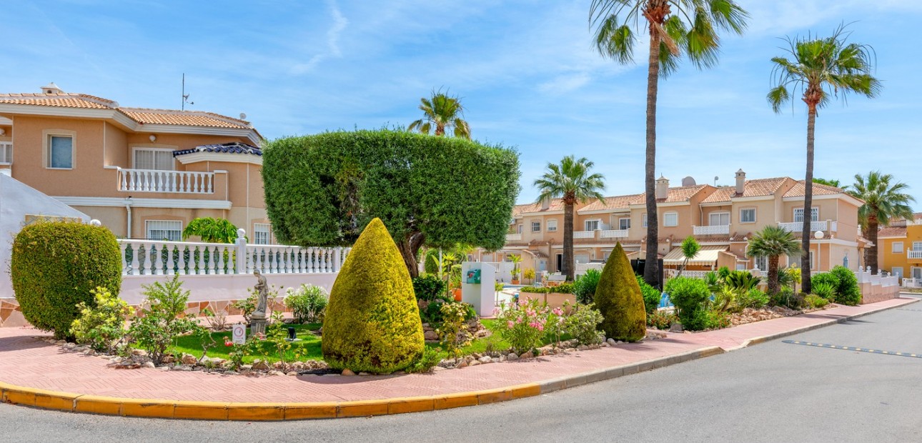 Herverkoop - Herenhuis -
Ciudad Quesada - Rojales