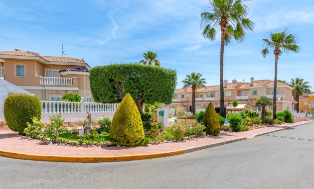 Herverkoop - Herenhuis -
Ciudad Quesada - Rojales