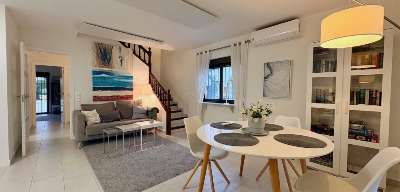 Herverkoop - Adosado -
Orihuela Costa - Cabo Roig