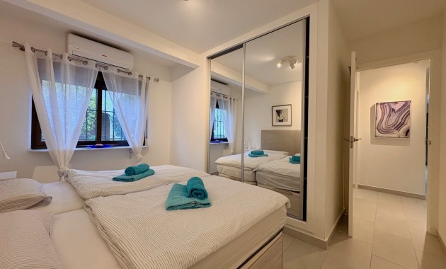 Herverkoop - Adosado -
Orihuela Costa - Cabo Roig