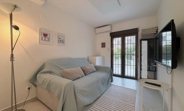 Herverkoop - Adosado -
Orihuela Costa - Cabo Roig