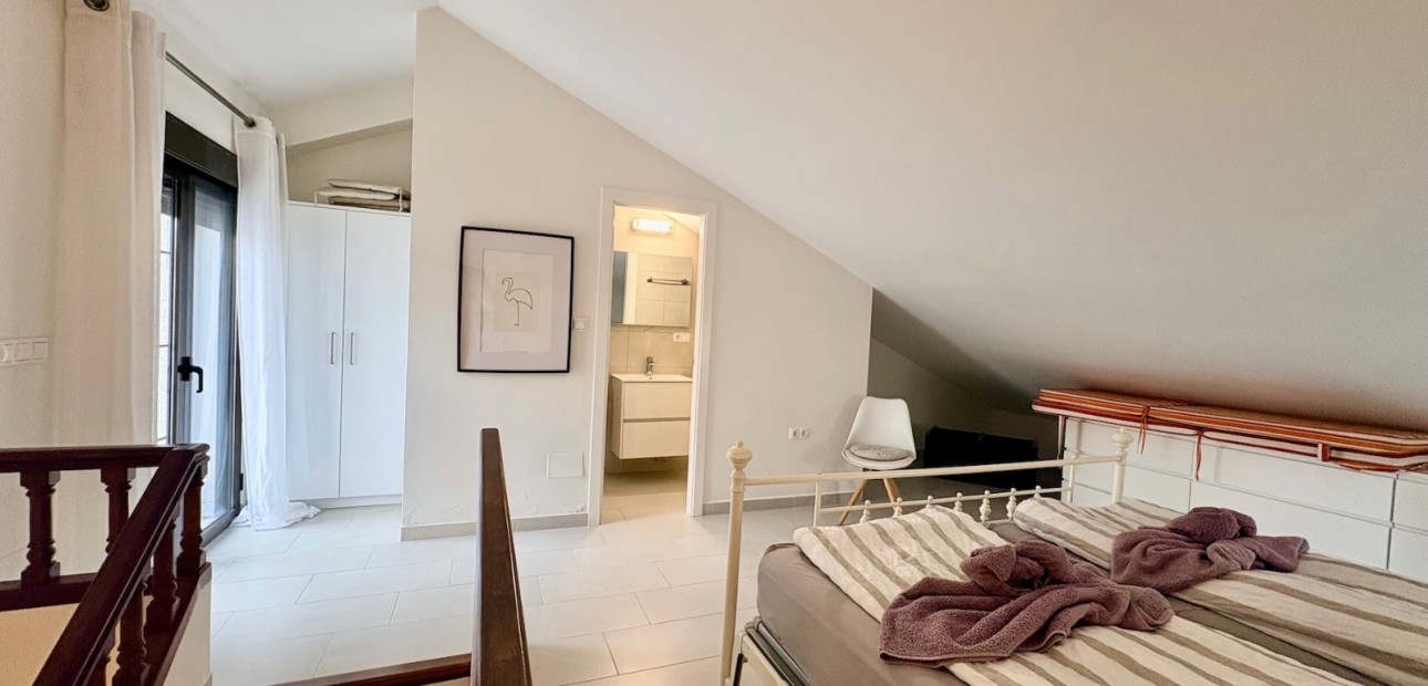 Herverkoop - Adosado -
Orihuela Costa - Cabo Roig