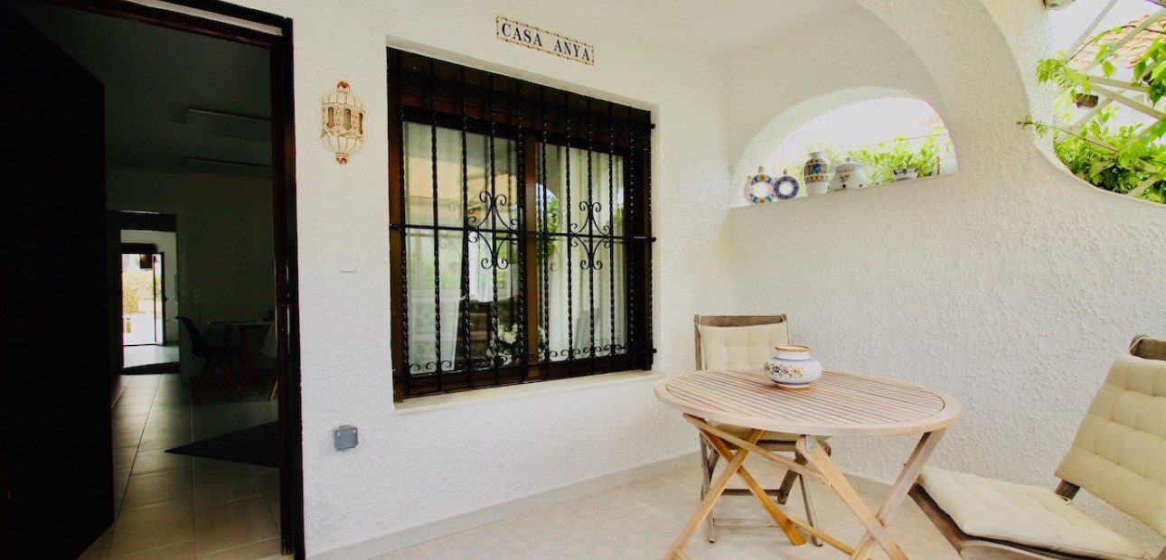 Herverkoop - Adosado -
Orihuela Costa - Cabo Roig