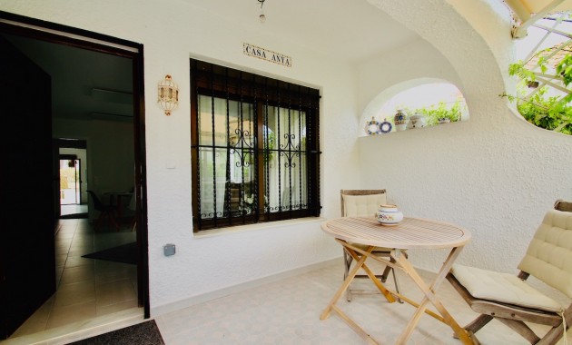 Herverkoop - Adosado -
Orihuela Costa - Cabo Roig