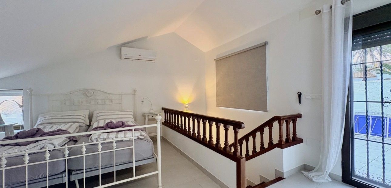 Herverkoop - Adosado -
Orihuela Costa - Cabo Roig