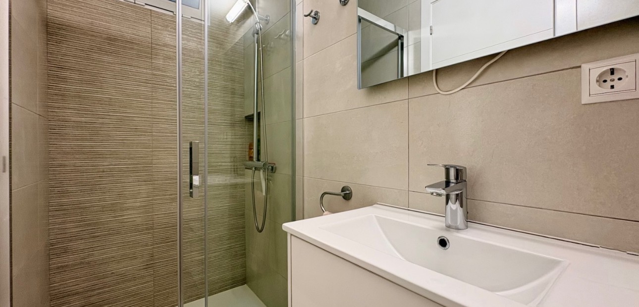 Herverkoop - Adosado -
Orihuela Costa - Cabo Roig