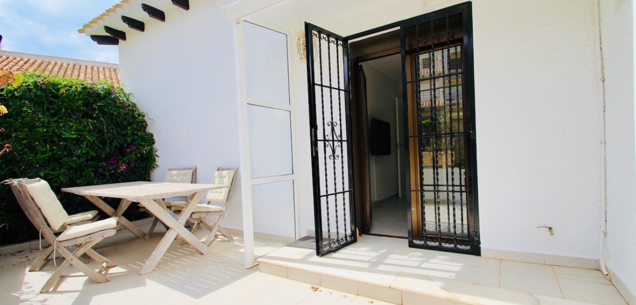 Herverkoop - Adosado -
Orihuela Costa - Cabo Roig