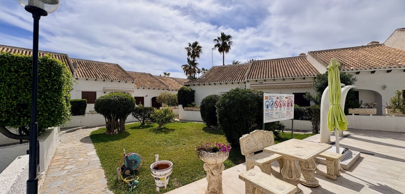 Herverkoop - Adosado -
Orihuela Costa - Cabo Roig