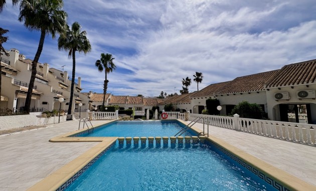 Herverkoop - Adosado -
Orihuela Costa - Cabo Roig