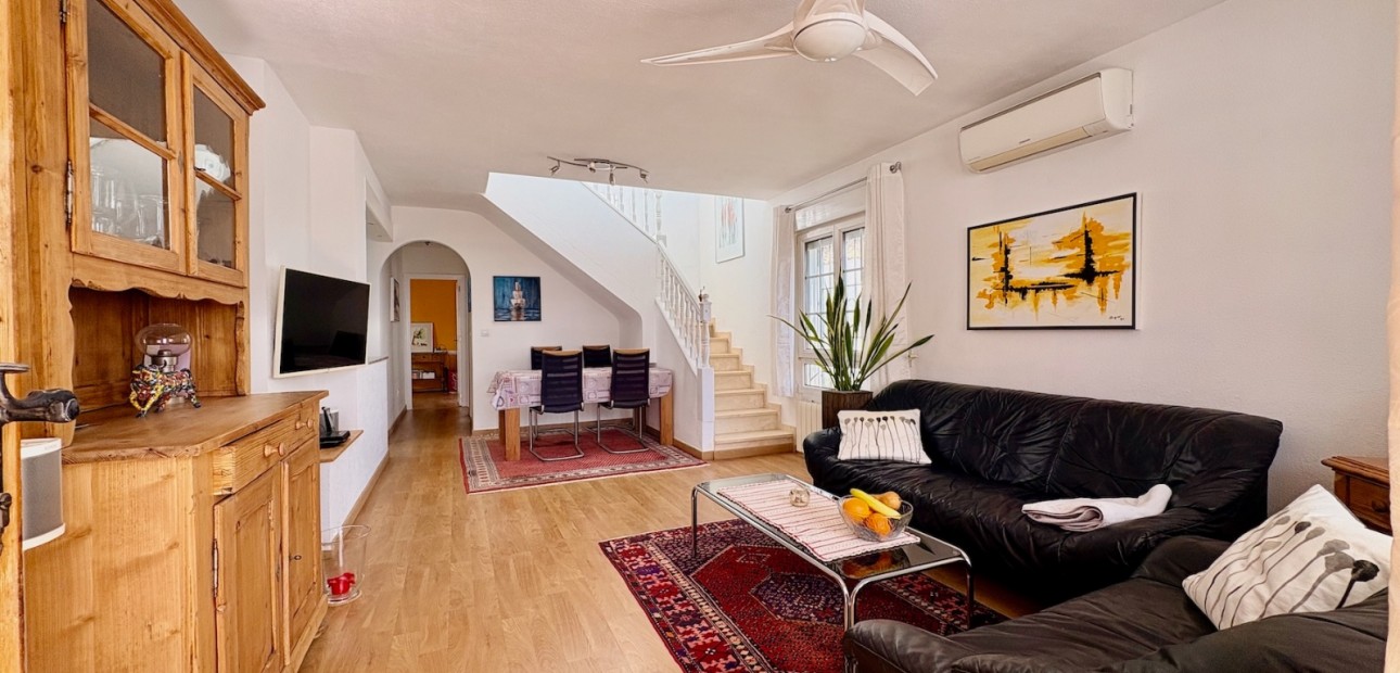 Herverkoop - Single Family Home -
Orihuela - Villamartin