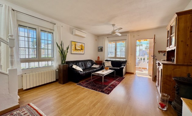 Herverkoop - Single Family Home -
Orihuela - Villamartin