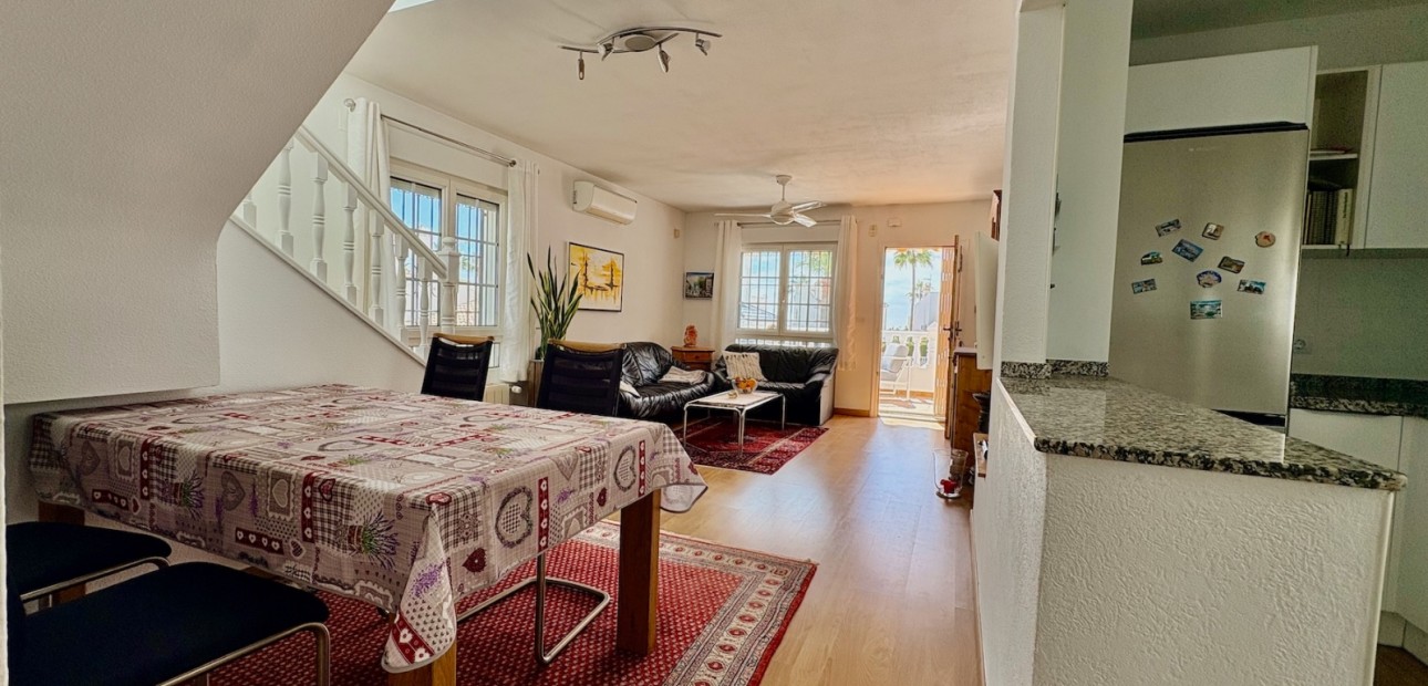 Herverkoop - Single Family Home -
Orihuela - Villamartin