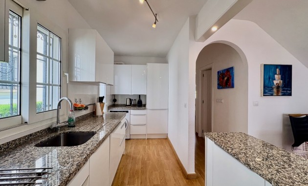 Herverkoop - Single Family Home -
Orihuela - Villamartin